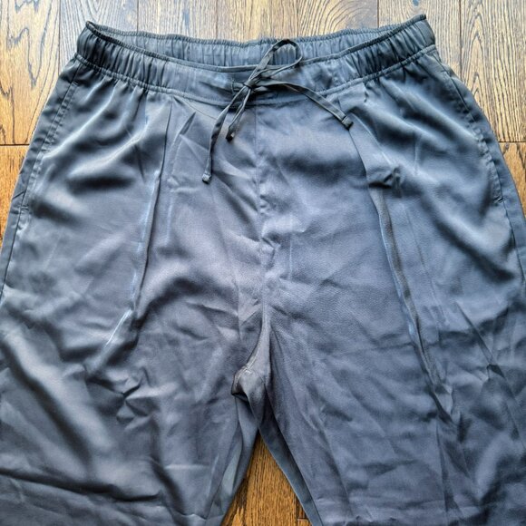 Uniqlo Women's Satin Drape Jogger Pants Gray Large Relaxed Casual Minmalist EUC - Picture 3 of 9